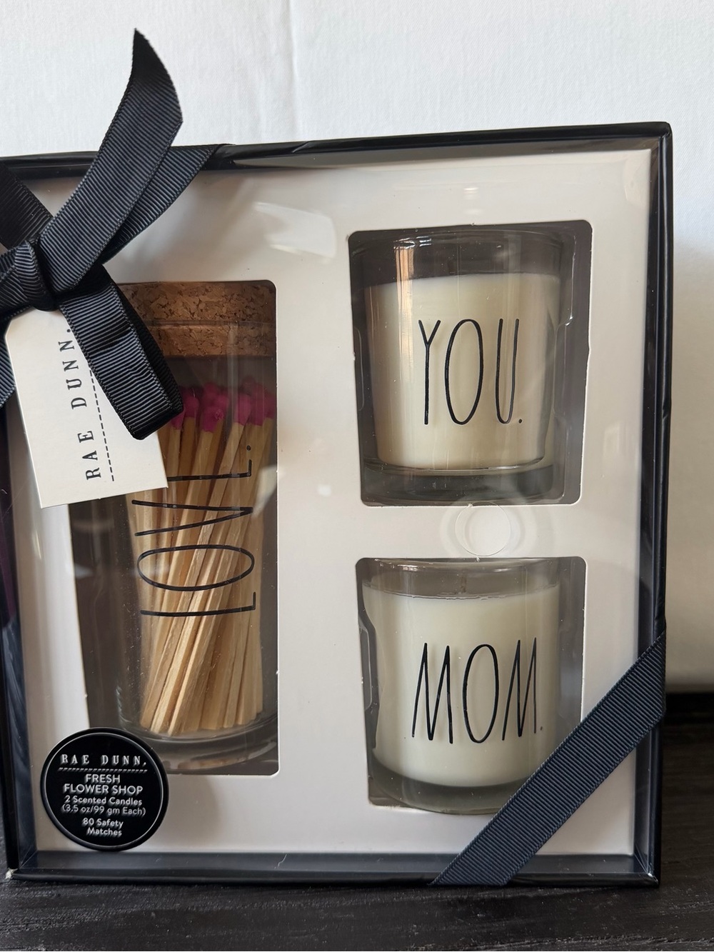 Rae Dunn Black & White Fresh Flower Shop “LOVE YOU MOM” Candle Set